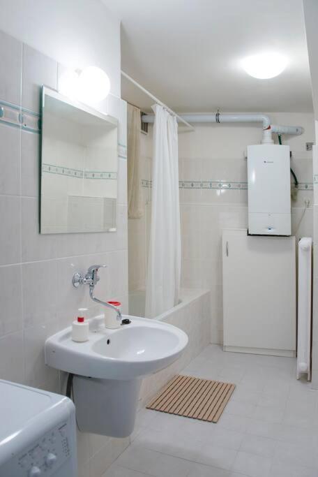 Dlouha Apartment 2Bd Прага Экстерьер фото
