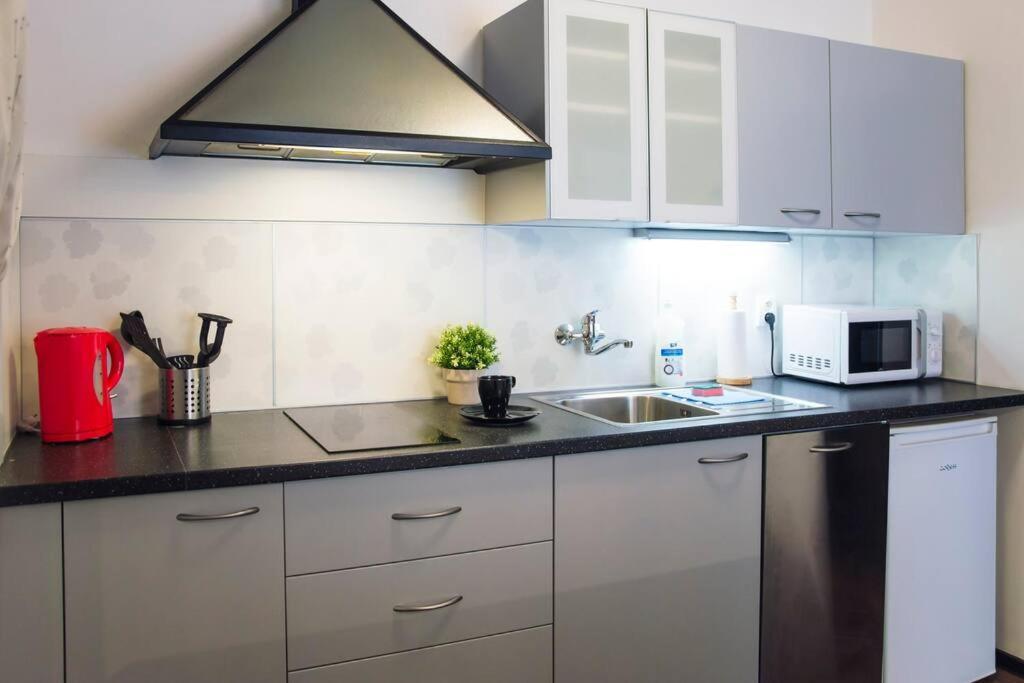 Dlouha Apartment 2Bd Прага Экстерьер фото